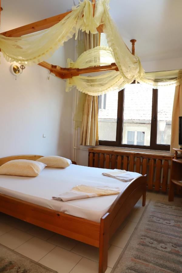 Hotel Mishel Kocherinovo Extérieur photo